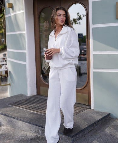 Костюм Cozy белого цвета